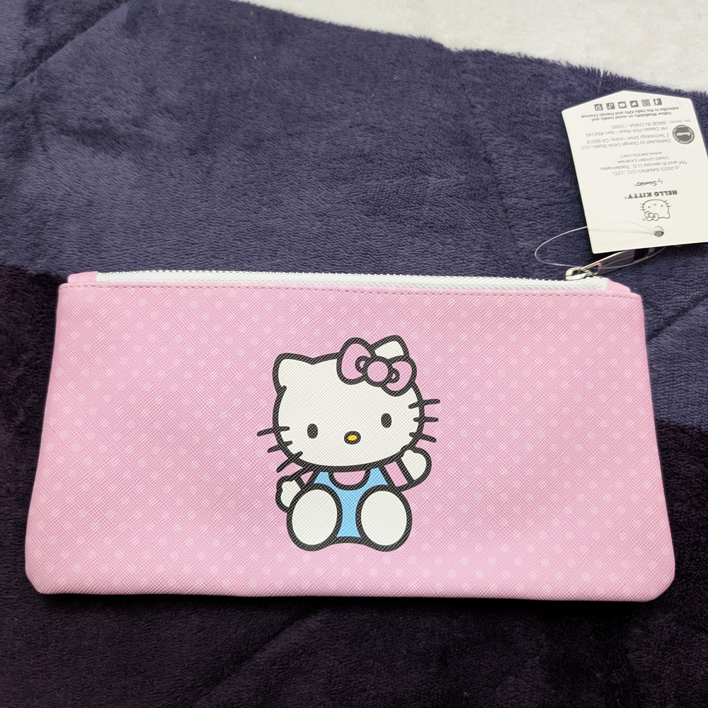 Hello Kitty Pink and White Zipper Pouch